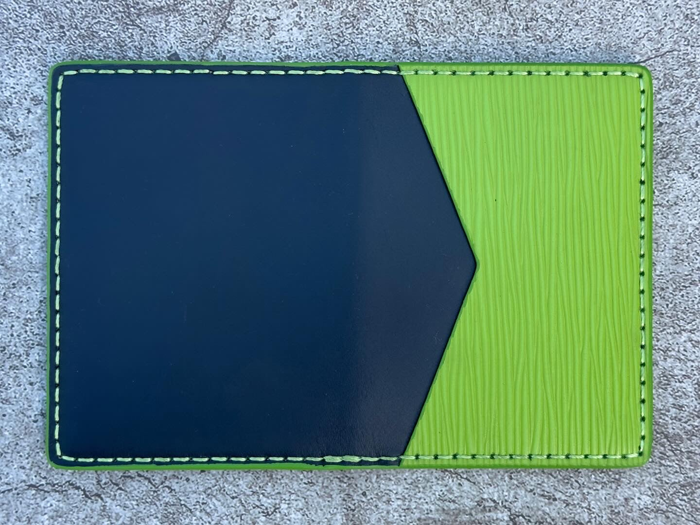 Pocket Organizer 9 Pocket Bifold Wallet | Kiwi Green Epi | RFID Protected