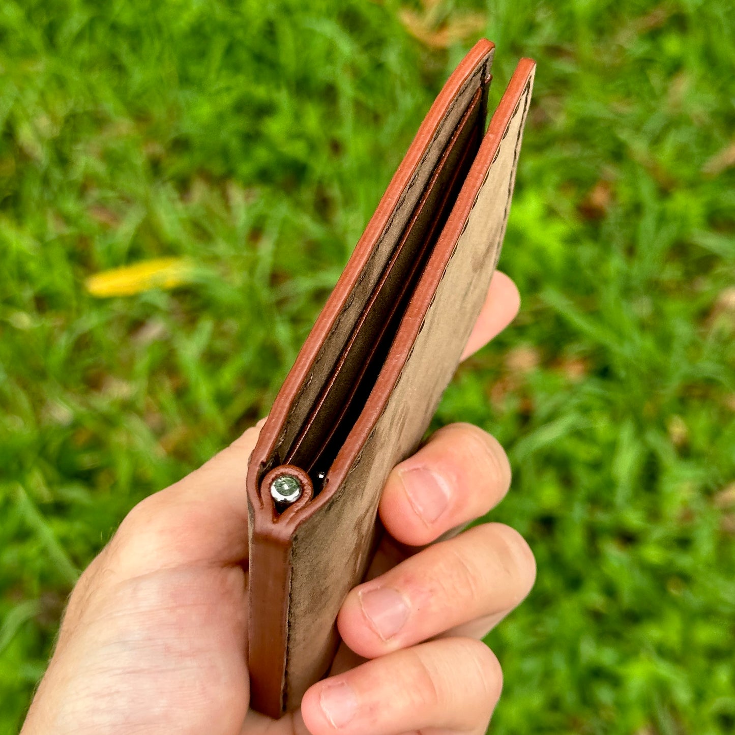 Money Clip Bifold Wallet | Brown Nubuck | RFID Protected