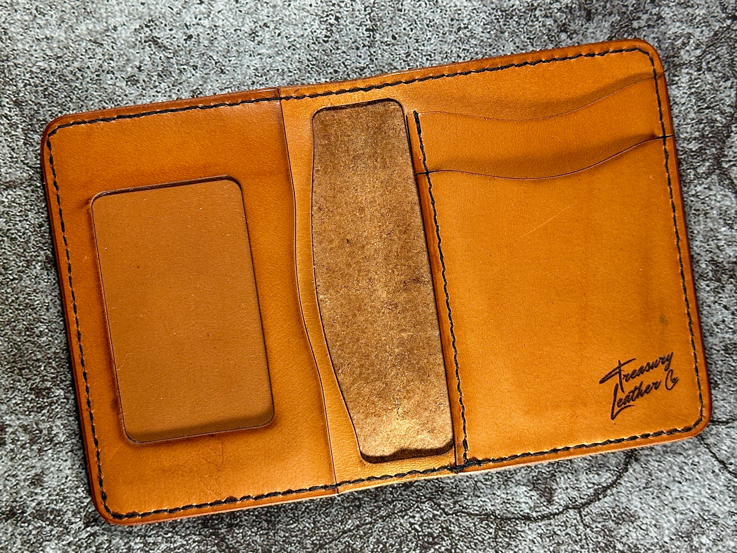 The "Classic" 5 Pocket ID Bifold | Natual | Skull Pattern | Card & Cash Holder